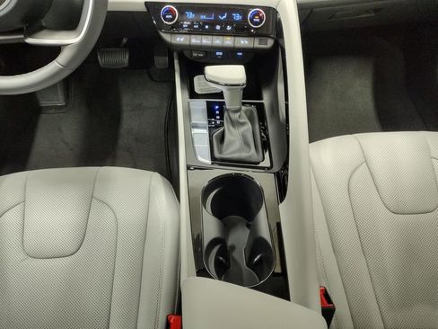 New 2026 Hyundai Elantra Limited FWD image 40