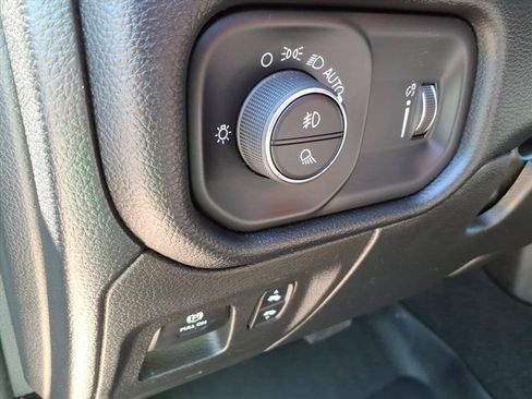 Used 2022 RAM 1500 Big Horn AWD/4WD image 21