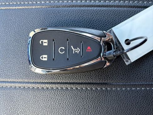 Certified 2023 Chevrolet Traverse LT image 36