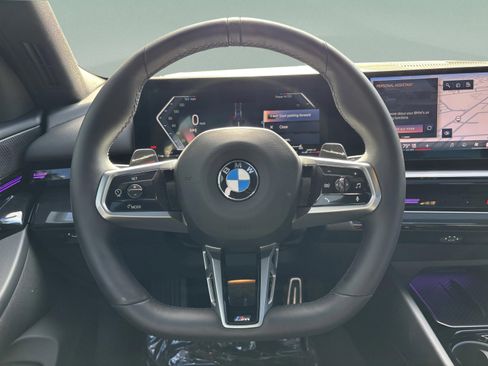 Used 2025 BMW 530i w/ M Sport Package image 9
