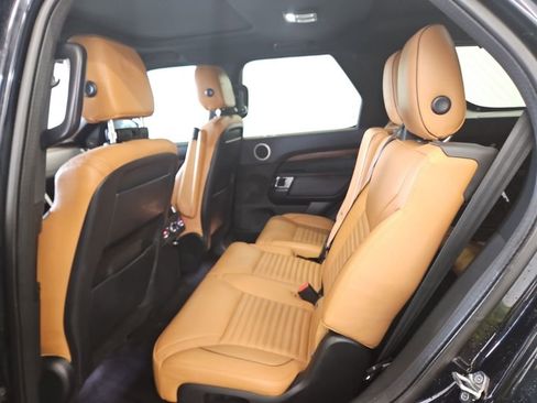 Used 2020 Land Rover Discovery HSE image 5