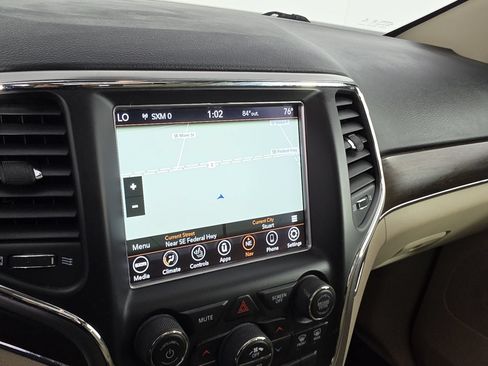 Used 2018 Jeep Grand Cherokee Limited w/ Luxury Group II AWD/4WD image 25