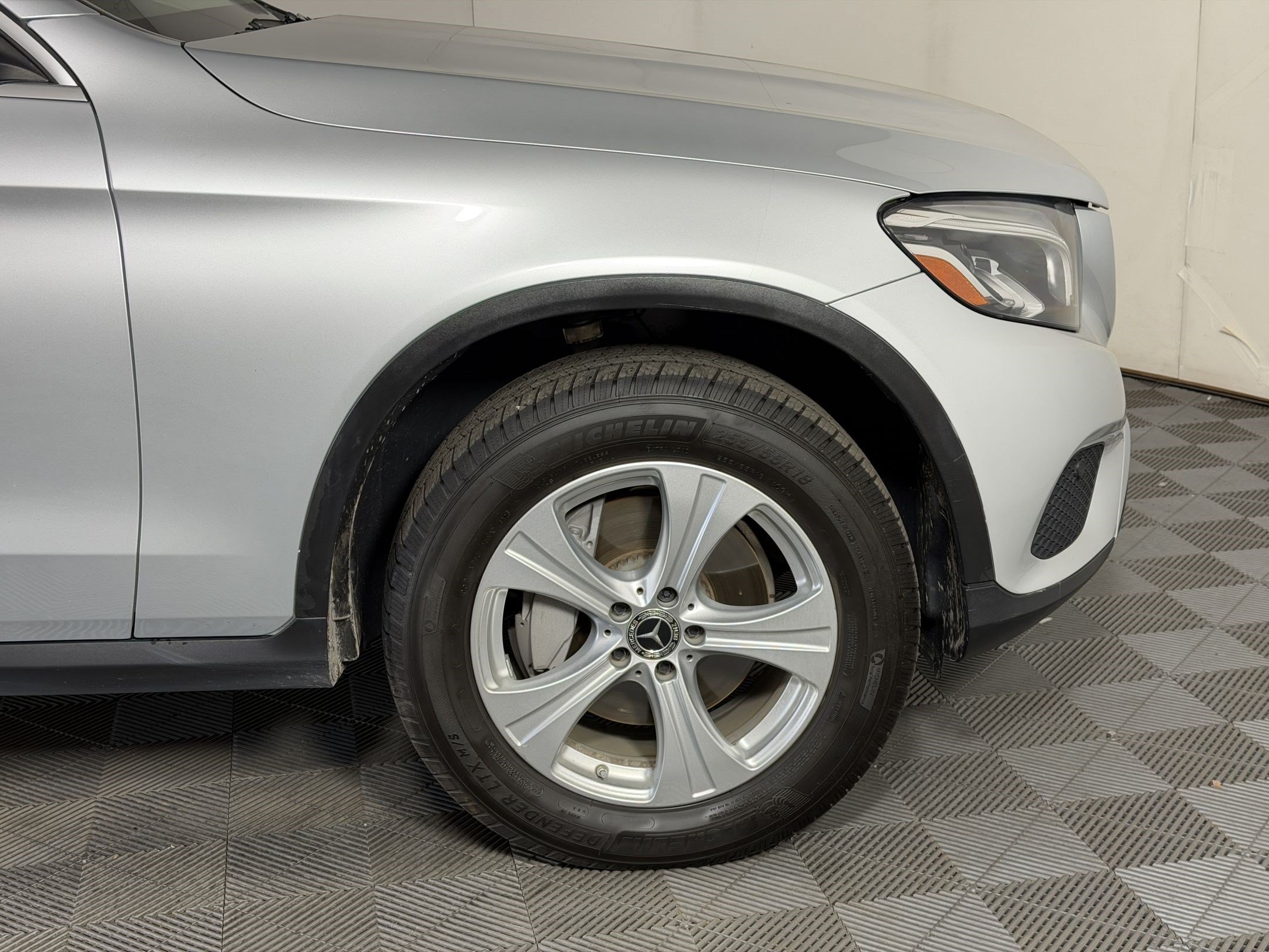 Used 2017 Mercedes-Benz GLC 300 4MATIC image 13