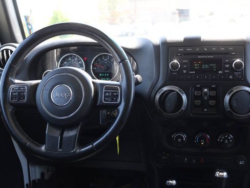 Used 2018 Jeep Wrangler Unlimited Sport S AWD/4WD image 17