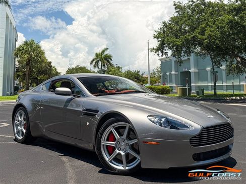 Used 2007 Aston Martin V8 Vantage Coupe RWD image 64