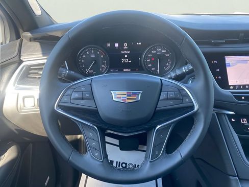 Used 2025 Cadillac XT5 Premium Luxury w/ Technology Package AWD/4WD image 20