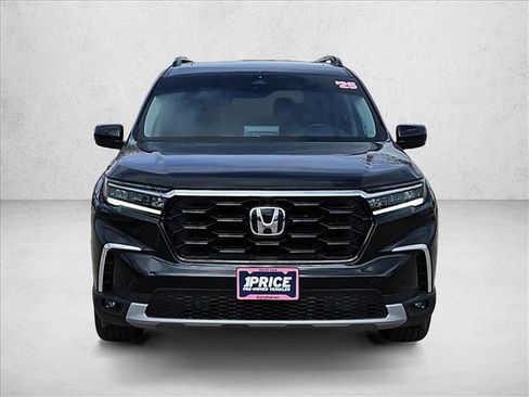 Used 2025 Honda Pilot Elite image 2