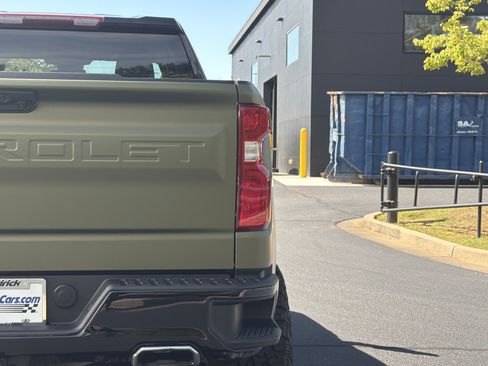 Used 2024 Chevrolet Silverado 1500 RST w/ Z71 Off-Road Package AWD/4WD image 23
