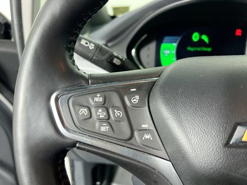 Used 2020 Chevrolet Bolt Premier w/ Infotainment Package FWD image 16