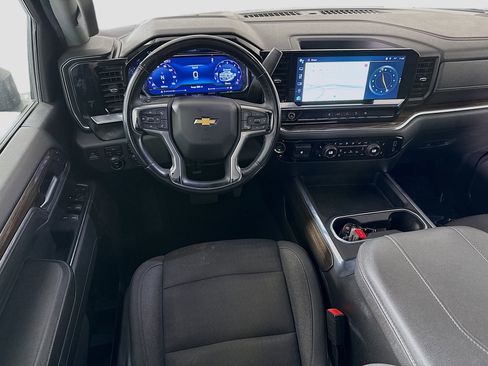 Used 2024 Chevrolet Silverado 2500 LT w/ Convenience Package image 17