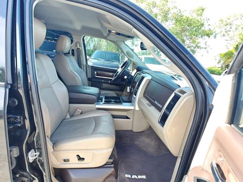 Used 2011 RAM 2500 Laramie RWD image 14