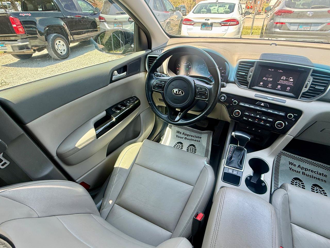 Used 2018 Kia Sportage EX w/ EX Premium Package FWD image 18