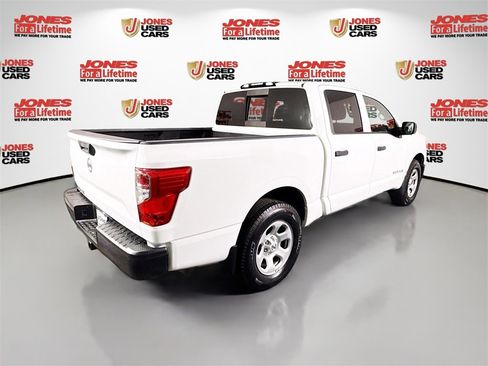 Used 2017 Nissan Titan S image 13