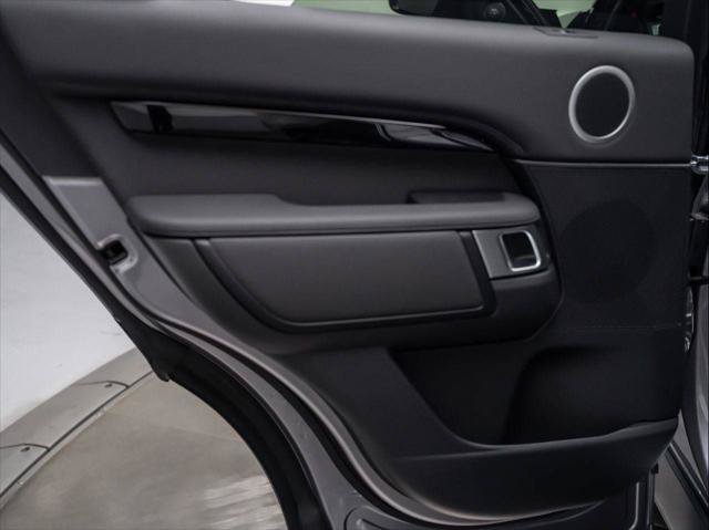 New 2026 Land Rover Discovery S AWD/4WD image 25