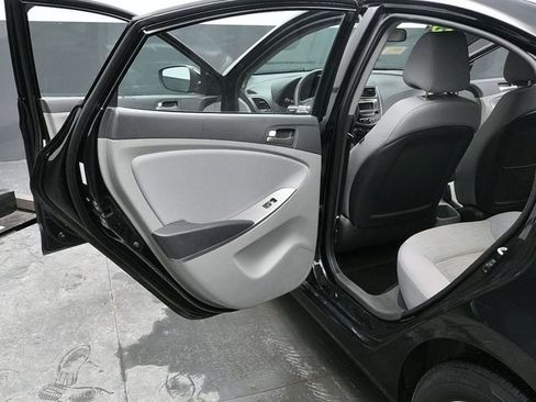 Used 2017 Hyundai Accent SE image 14