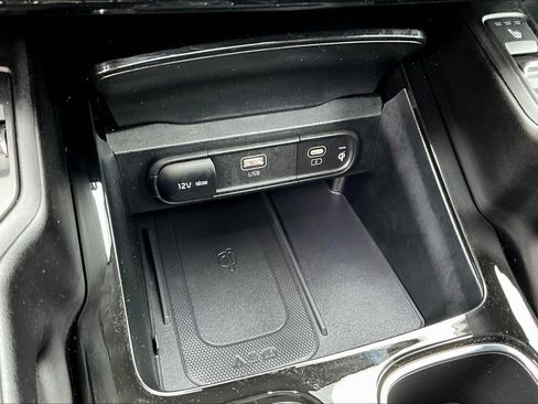 Used 2025 Kia Telluride S FWD image 17