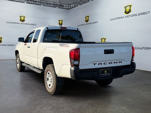 Used 2023 Toyota Tacoma SR image 3