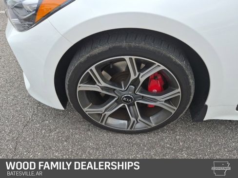 Used 2021 Kia Stinger GT1 image 11