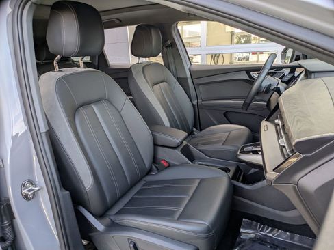 Used 2024 Audi Q4 e-tron Premium Plus w/ Premium Plus image 27