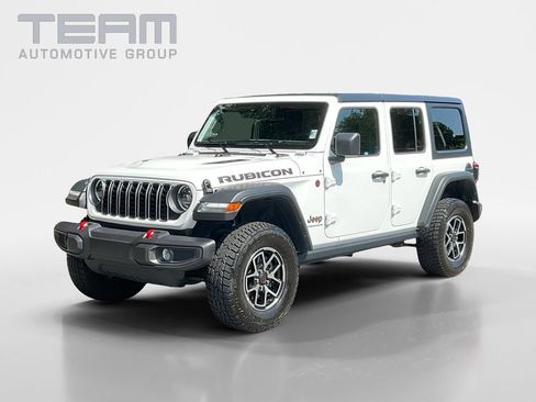 Used 2026 Jeep Wrangler Unlimited Rubicon AWD/4WD image 3