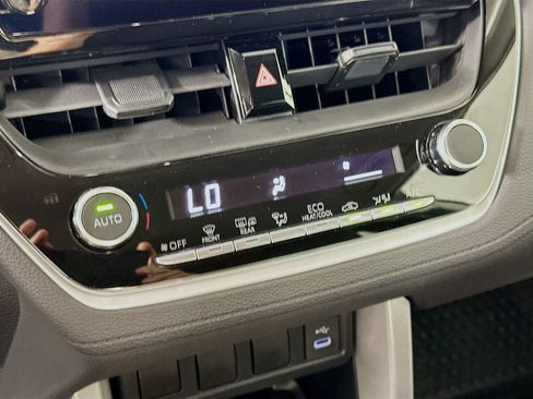 Certified 2024 Toyota Corolla Cross LE image 16