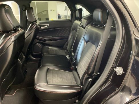 Certified 2020 Ford Edge ST-Line AWD/4WD image 9