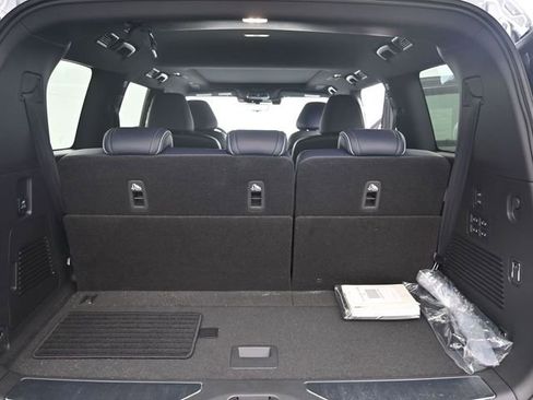 New 2026 INFINITI QX80 4WD image 34