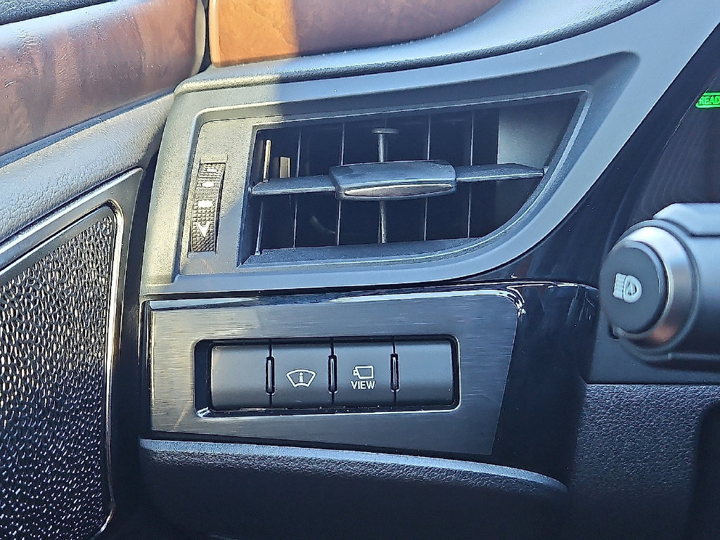 Used 2022 Lexus ES 300h Ultra Luxury w/ Accessory Package 2 FWD image 21