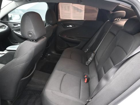 Used 2020 Chevrolet Malibu LT FWD image 13