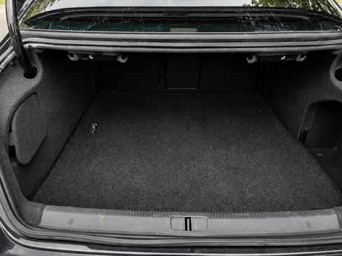 Used 2013 Volkswagen CC Sport FWD image 18