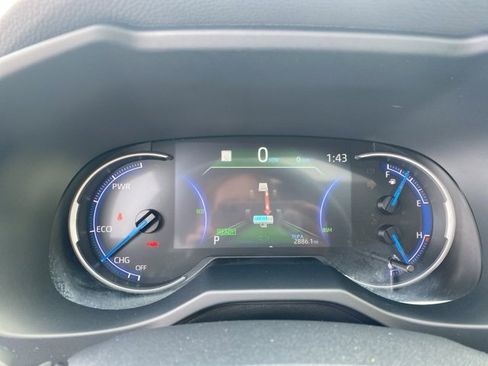 Used 2025 Toyota RAV4 XLE image 14