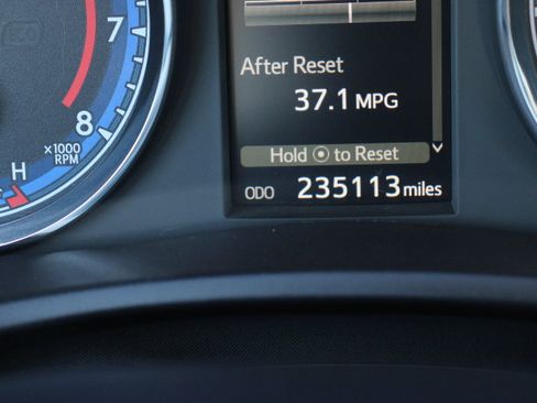 Used 2017 Toyota Corolla SE image 25