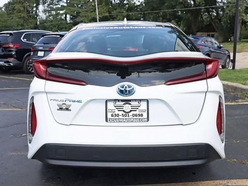 Used 2017 Toyota Prius Prime Premium FWD image 16