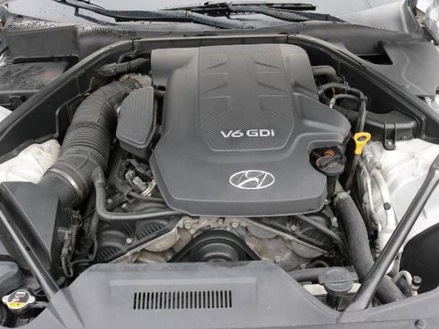 Used 2016 Hyundai Genesis 3.8 w/ Option Group 02 image 18