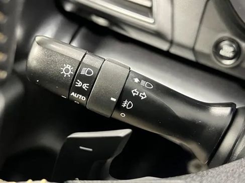 Used 2023 Subaru Crosstrek 2.5i Sport image 33