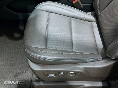 Used 2024 GMC Yukon Denali image 20