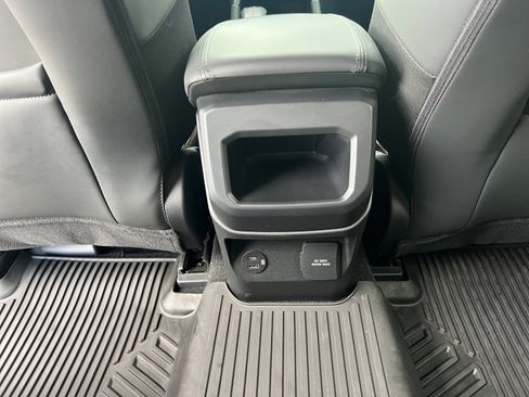 Used 2025 Ford Ranger Raptor AWD/4WD image 16
