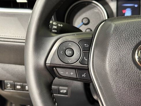 Certified 2021 Toyota Venza LE AWD/4WD image 23