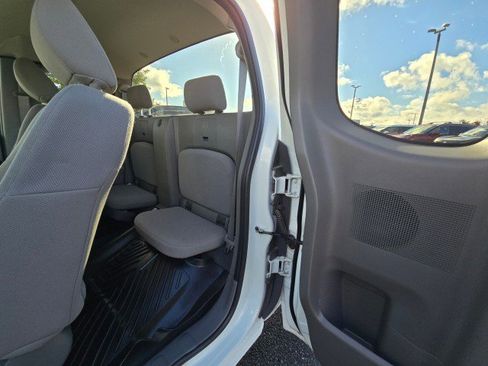 Used 2021 Nissan Frontier S image 18