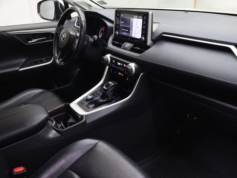 Used 2020 Toyota RAV4 Limited AWD/4WD image 11