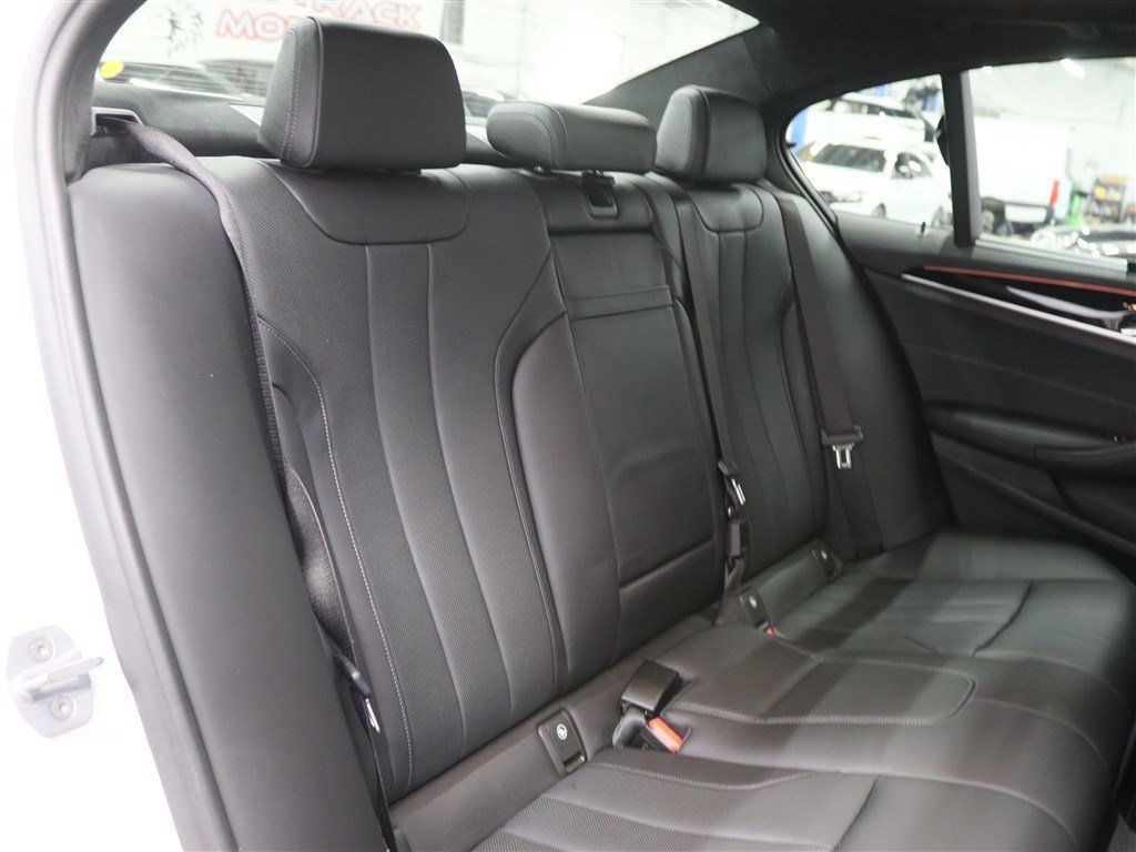 Used 2018 BMW M5 w/ Executive Package AWD/4WD image 21