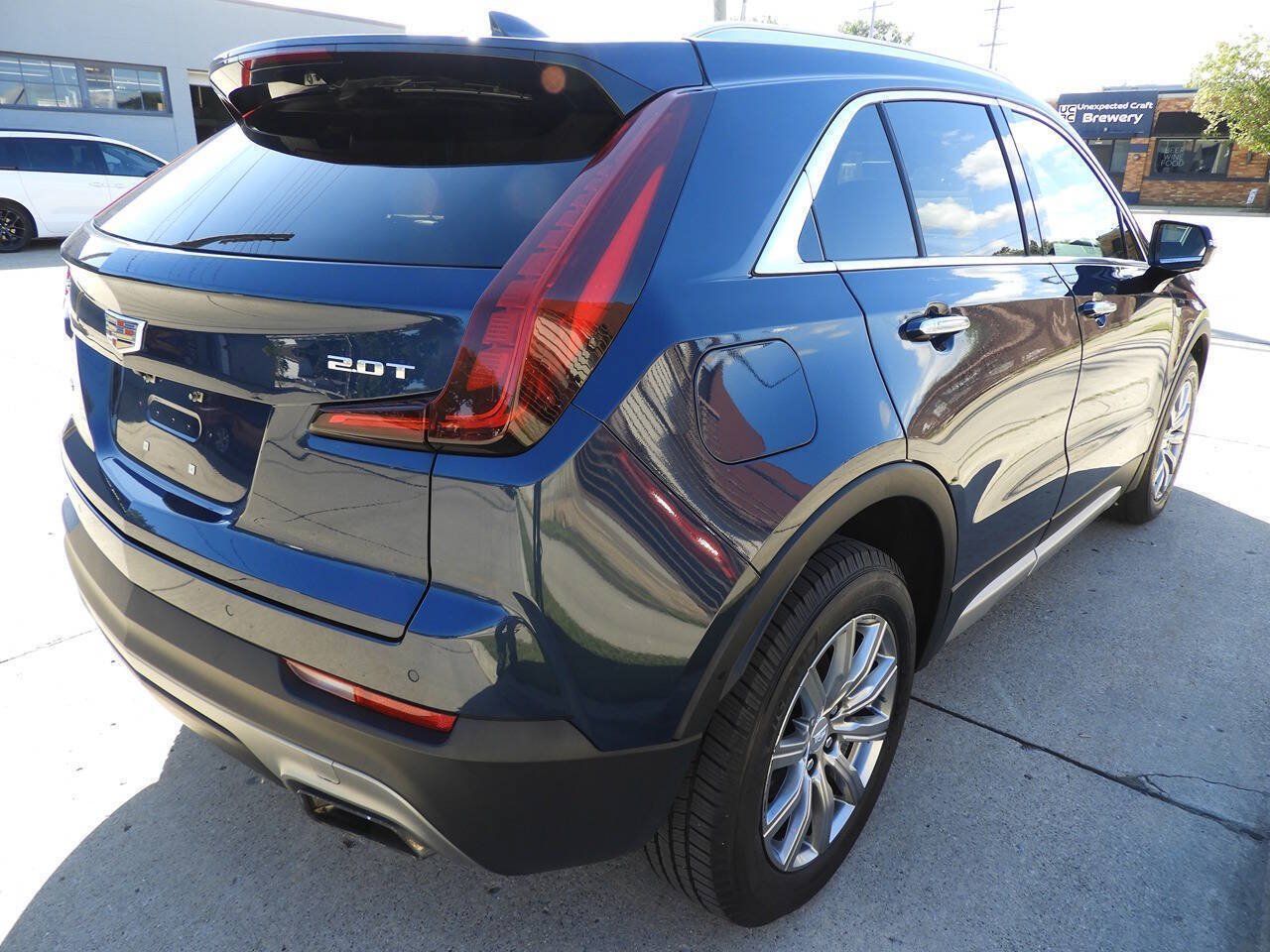 Used 2019 Cadillac XT4 Premium Luxury AWD/4WD image 8