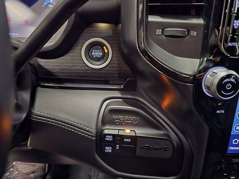 Used 2023 RAM 2500 Limited image 32