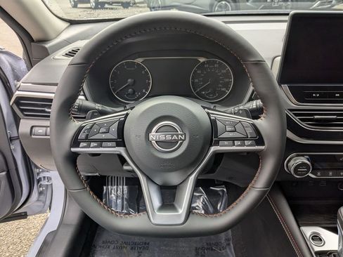 New 2025 Nissan Altima 2.5 SR w/ SR Premium Package image 15