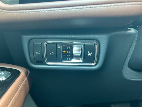 Used 2025 Lincoln Aviator Reserve w/ Luxury Package AWD/4WD image 22