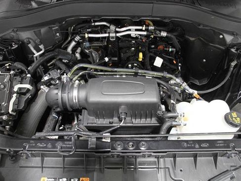 Certified 2021 Ford Explorer XLT w/ Equipment Group 202A image 22