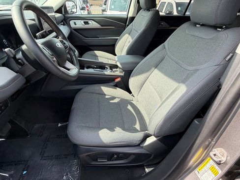 Used 2026 Ford Explorer Active RWD image 23