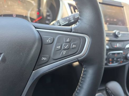Used 2022 Chevrolet Equinox LT FWD image 22