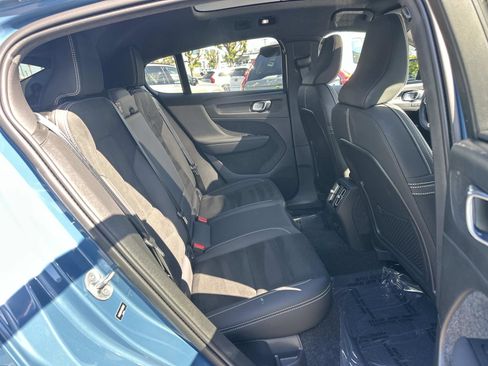 Certified 2023 Volvo C40 P8 Recharge Ultimate w/ Protection Package Premier image 24