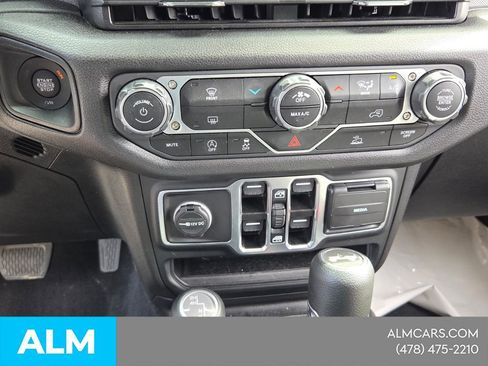 Used 2025 Jeep Wrangler Unlimited Sport AWD/4WD image 22